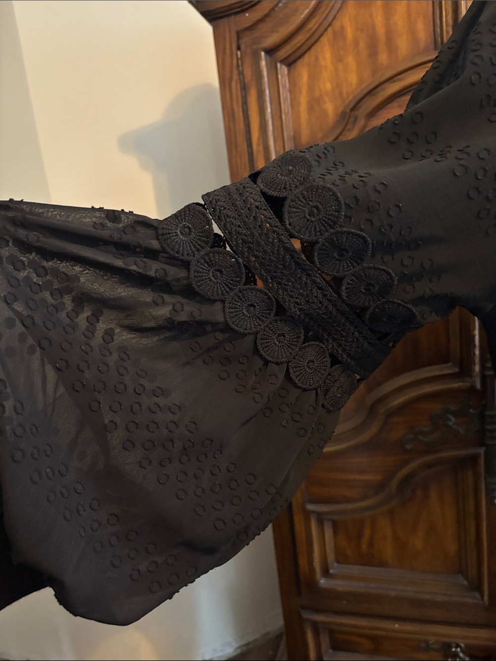 Sioni Milano black knit sweater with puff sleeve - Picture 3 of 11